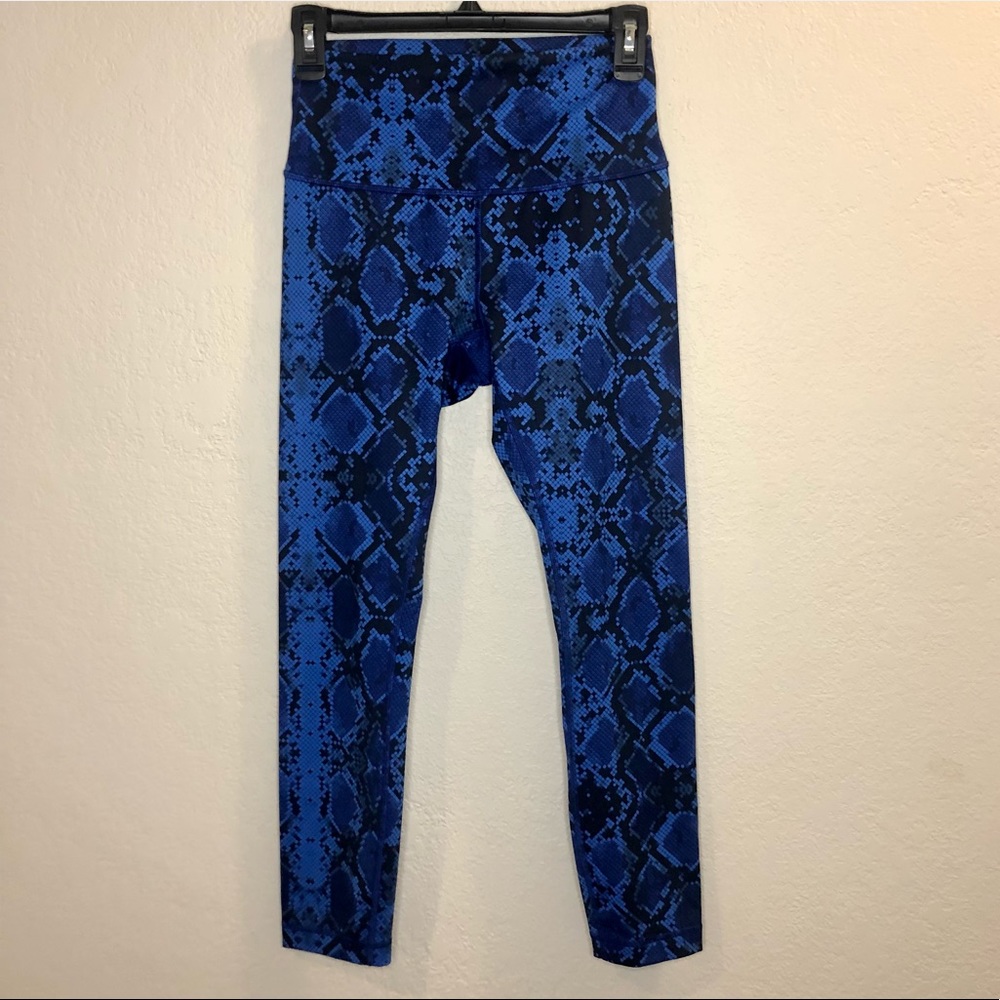 Lululemon High Times Snake Pipes Dream Sapphire Blue- Sz.6 **RARE**